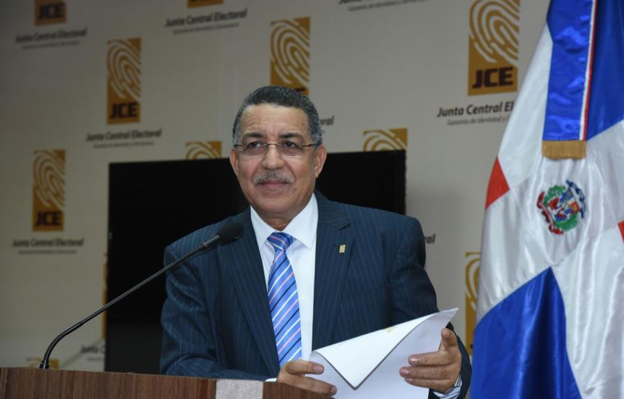 Pleno de la JCE se reunirá el lunes para tratar cancelación de visado de su presidente