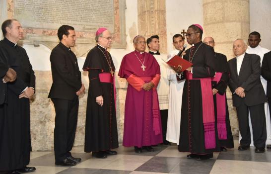 Monseñor Francisco Ozoria queda posesionado como el nuevo arzobispo de Santo Domingo