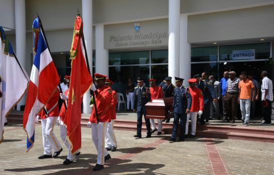 Rinden honores en el Palacio Municipal de SDE a regidor asesinado a balazos