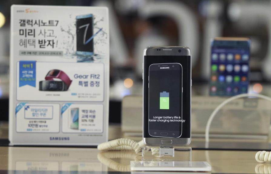 Samsung pide a clientes que dejen de usar el Galaxy Note 7