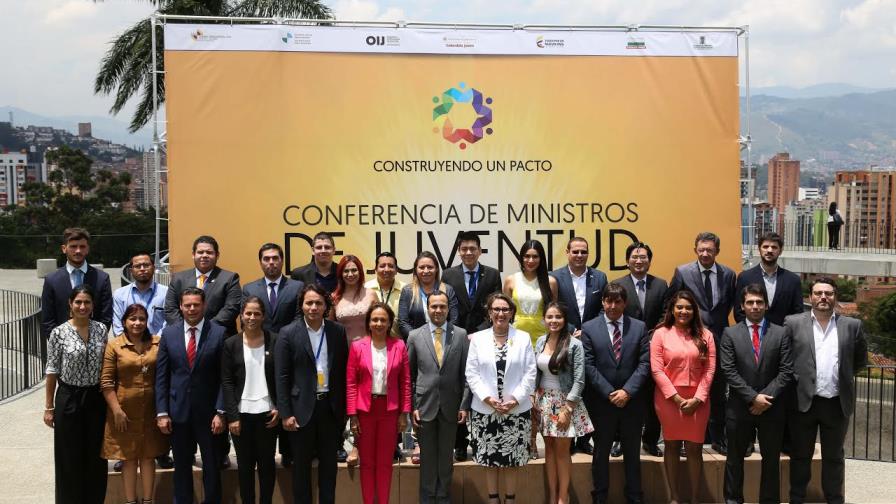 Ministra Juventud gestiona implementación Tarjeta Joven