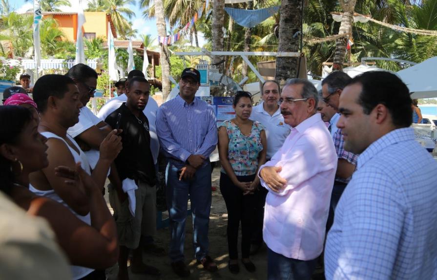 Presidente Medina visita municipios Cabarete y Sosúa 