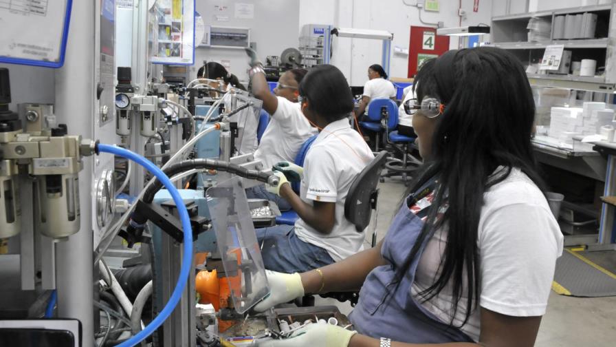 Bancos prestaron 13.26% más a manufactura en 2015 Bancos prestaron 13.26% más a manufactura en 2015