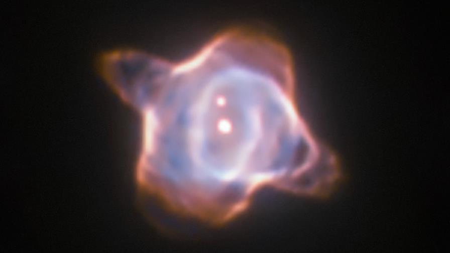 El telescopio Hubble capta el renacimiento de una estrella en tiempo real