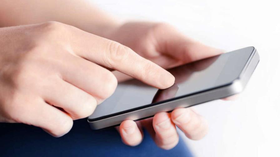 Dolencias 2.0; cinco nuevas enfermedades por el uso de los celulares 