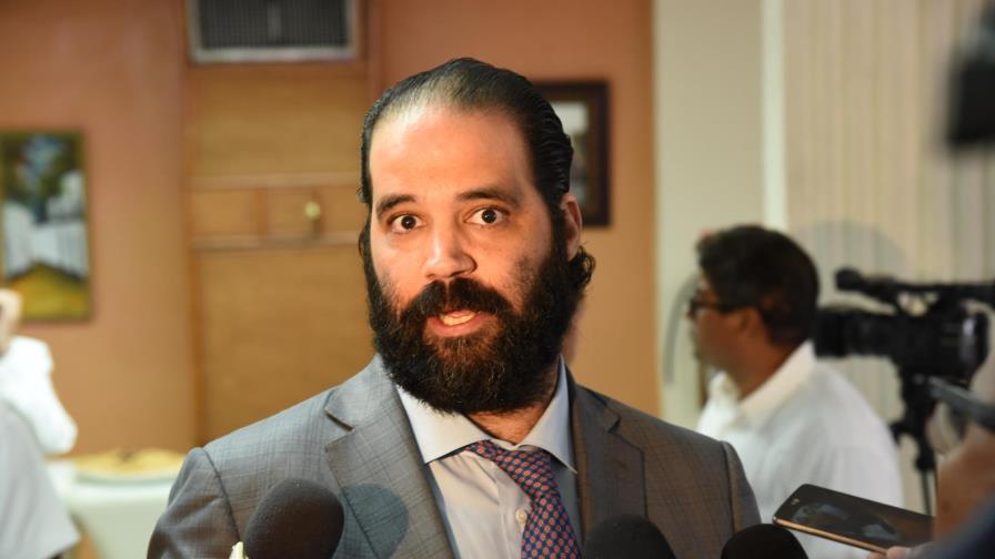 Sobre levantatamiento de veda de Haití: “Ya la orden está dada”, expresó Vicini Lluberes
Explica Aduanas de Haití y República Dominicana deben ponerse de acuerdo sobre veda Sobre levantatamiento de veda de Haití: “Ya la orden está dada”, expresó Vicini Lluberes
Explica Aduanas de Haití y República Dominicana deben ponerse de acuerdo sobre veda