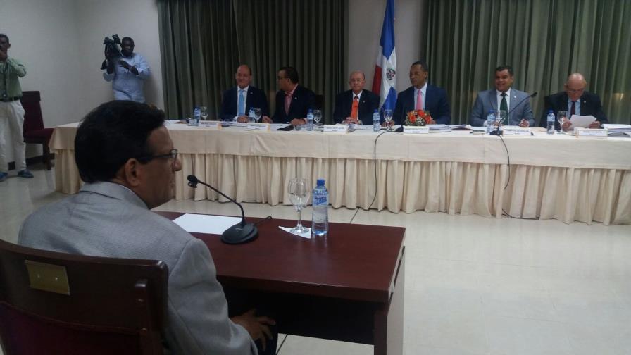 Postulan a Roberto Rosario y José A. Aquino para seguir en la JCE Postulan a Roberto Rosario y José A. Aquino para seguir en la JCE