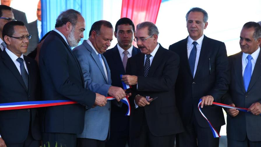 Presidente Medina inaugura centro de Diagnóstico y Atención Primaria en Villa la Mata