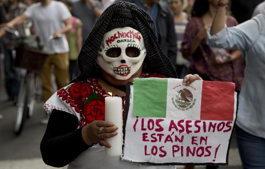 Miles protestan en México demandando la salida del presidente 