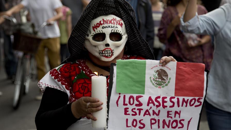 Miles protestan en México demandando la salida del presidente Miles protestan en México demandando la salida del presidente