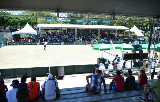 Víctor Estrella gana primer partido Copa Davis entre Dominicana y Colombia