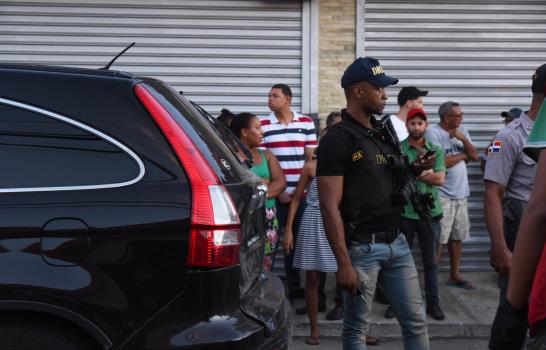 Enfrentamiento a tiros deja dos muertos y un herido en Santiago