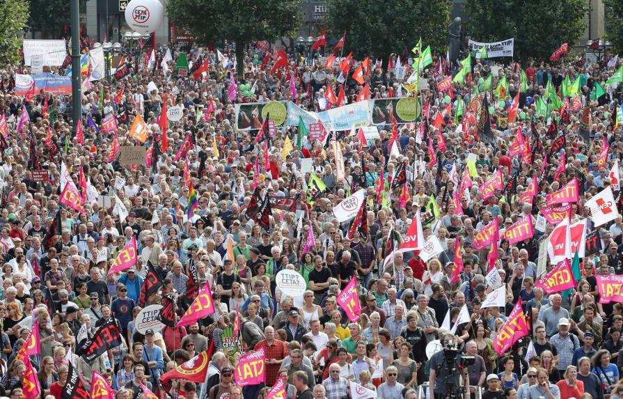 Hasta 350,000 manifestantes en toda Alemania contra TTIP y CETA