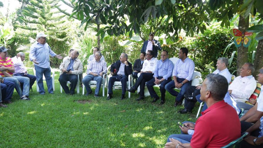 Gobierno rescatará afectados por veda