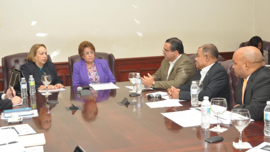 Autoridades formarán técnicos y profesionales de Zonas Francas