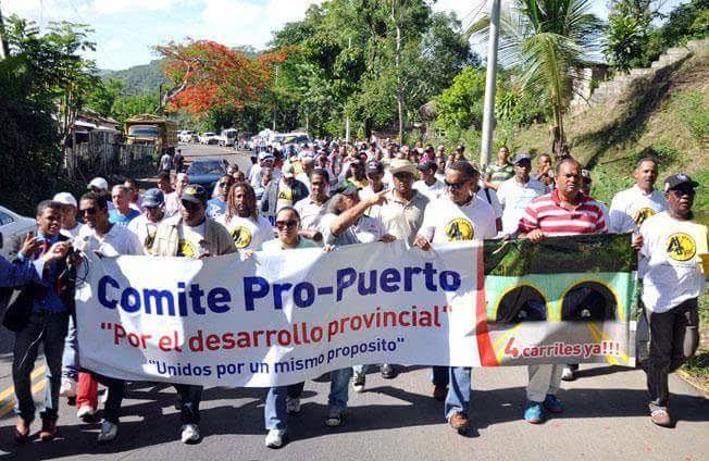 Piden al Gobierno ampliar a cuatro carriles la carretera Navarrete-Puerto Plata