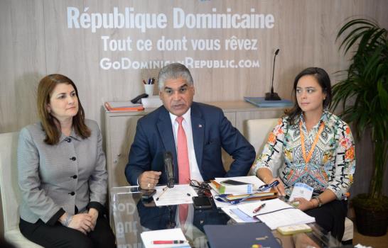Ministerio Turismo firma acuerdos en Francia