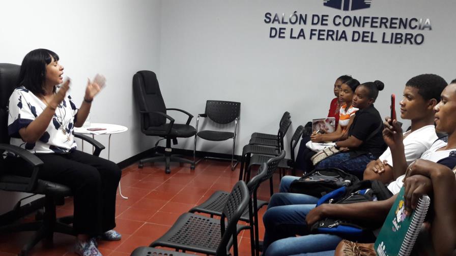 Rosa Silverio: “Las mujeres escritoras debemos empoderarnos”