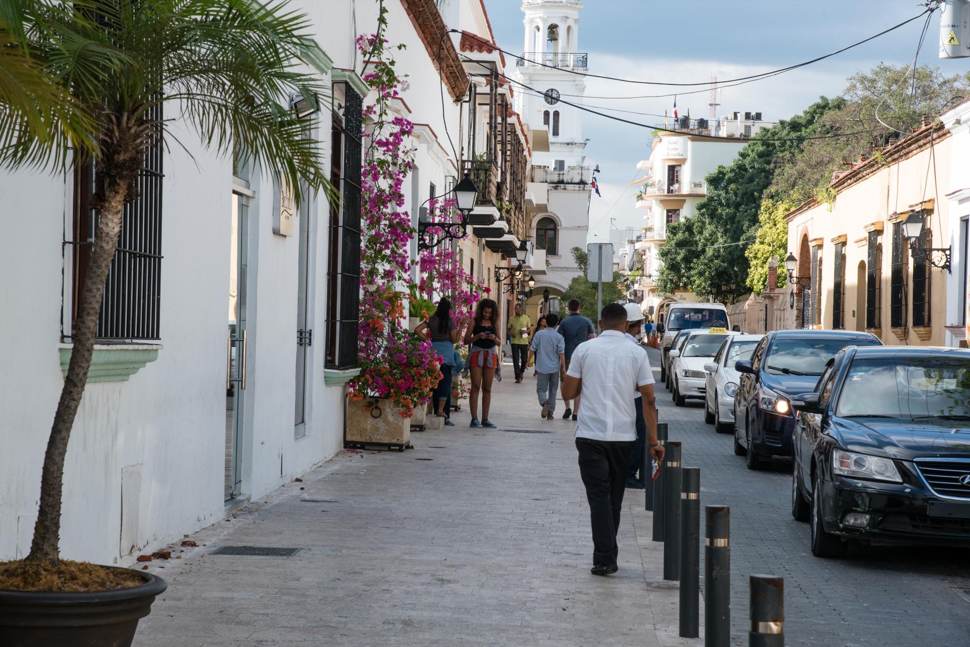 La remodelación apostó a aceras amplias y más seguras.