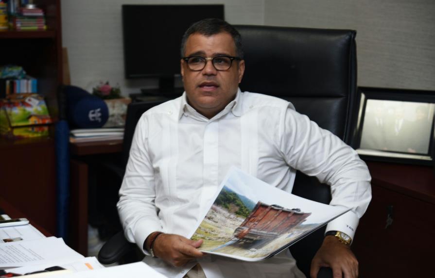 Senador Tommy Galán pide a Medio Ambiente intervenir para frenar extracción materiales de ríos San Cristóbal