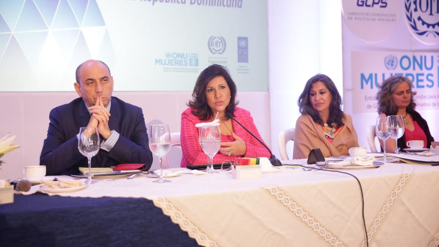 La vicepresidenta ve “alarmante” que el 70% de las personas pobres son mujeres