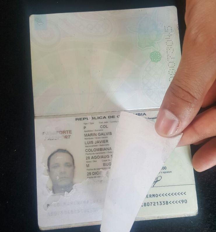 Apresan colombiano por supuesto intento de rentar vehículo con pasaporte falso