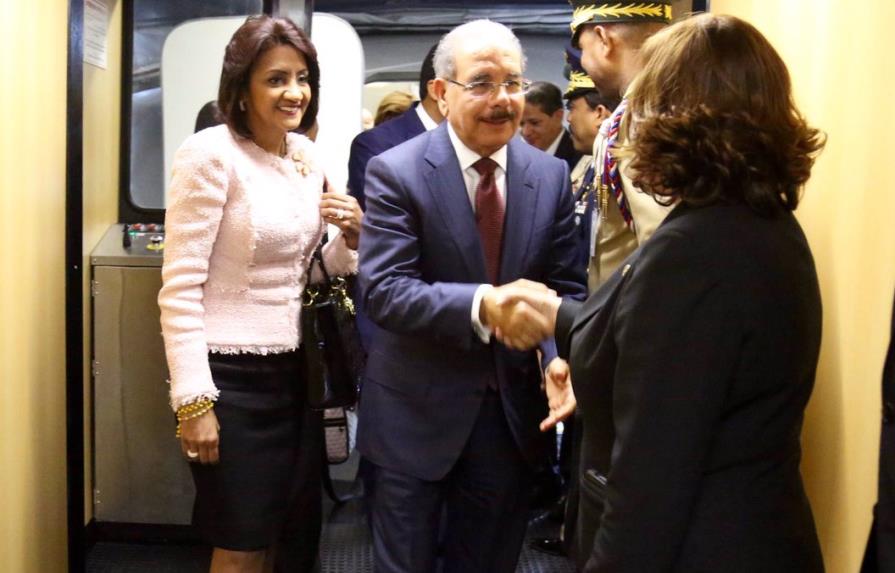 El presidente Medina llega al país tras participar en asamblea de la ONU