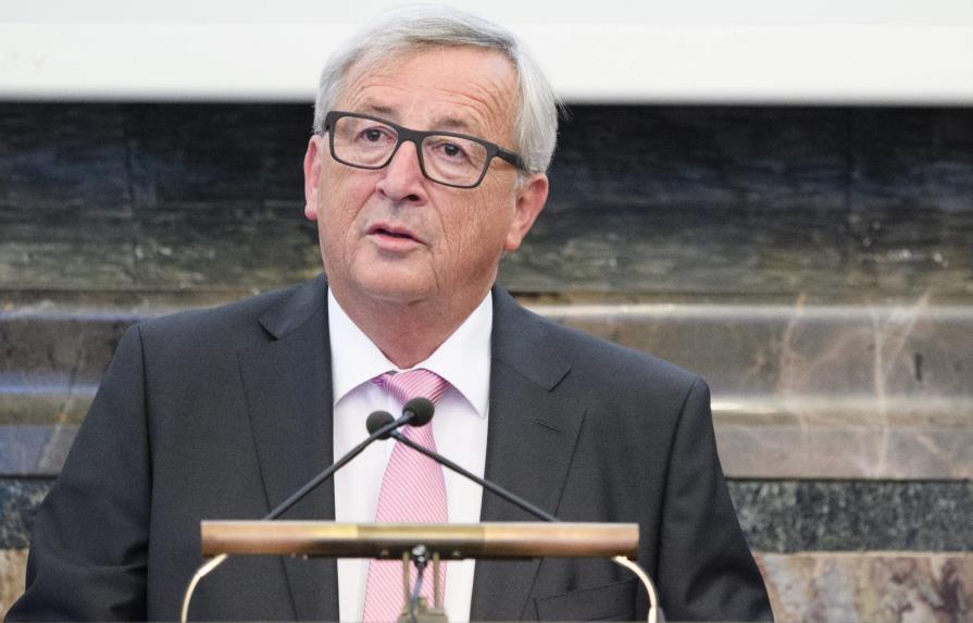 Jefe UE critica a bloque por fracaso en reparto de migrantes 