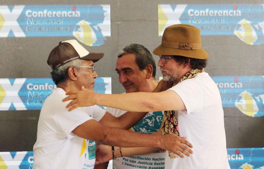 FARC refrendan acuerdos de paz con el Gobierno