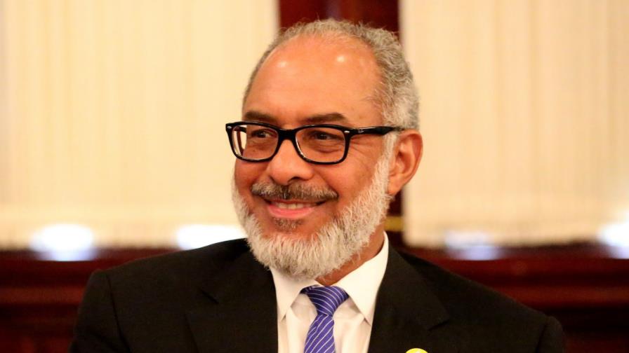 Persio Maldonado fija posición sobre proyectos buscan regular medios de comunicación y periodismo