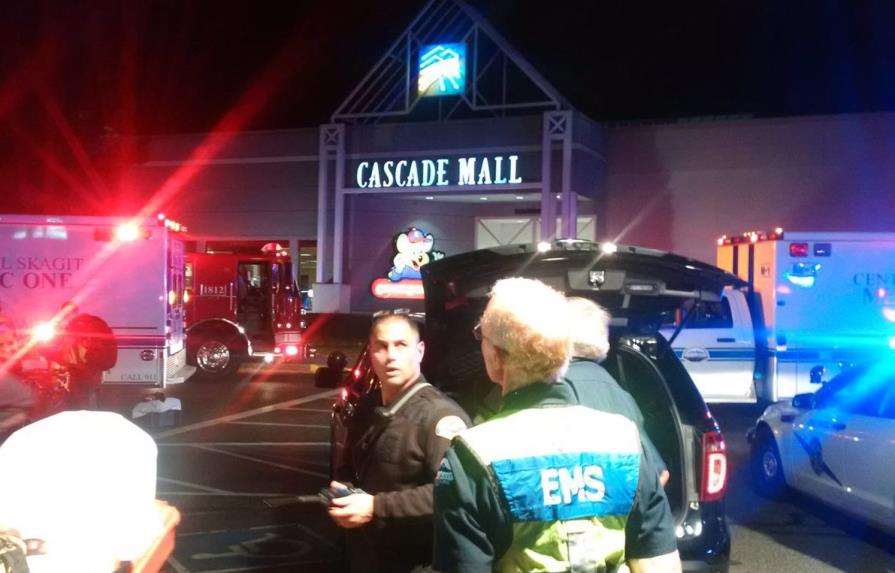 Aumentan a cinco los muertos en tiroteo en centro comercial de Washington