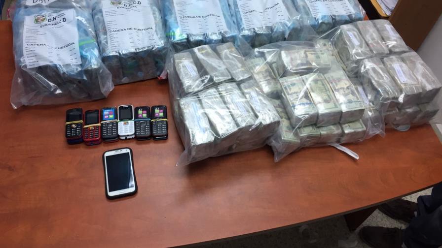 Dirección de Drogas decomisa 29 kilos de cocaína y 410 mil dólares en Jimaní Dirección de Drogas decomisa 29 kilos de cocaína y 410 mil dólares en Jimaní