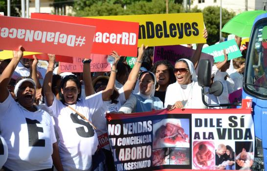 Iglesia católica volverá al Congreso para tratar tema del aborto