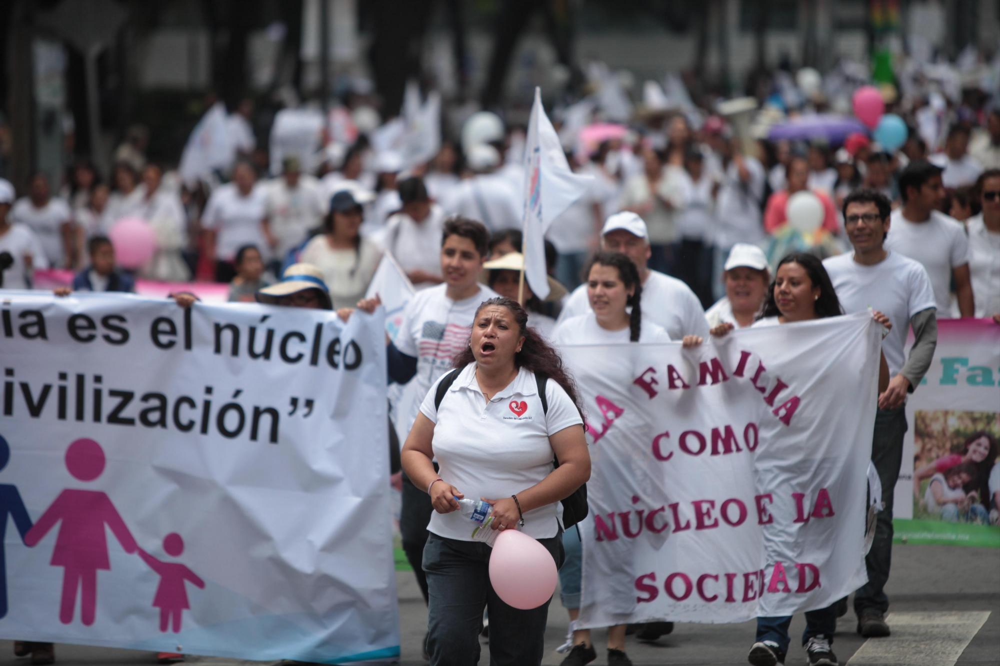 Marcha contra matrimonio igualitario en México