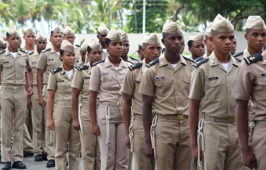 Las jóvenes que se interesan por la Academia Naval para retarse como mujeres