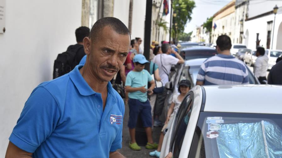 Guía turístico aclara que gana menos de RD$2,000 por paseo