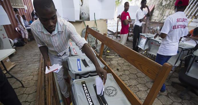 Embajador de Haití notifica decisión de JCE de observar elecciones en su país