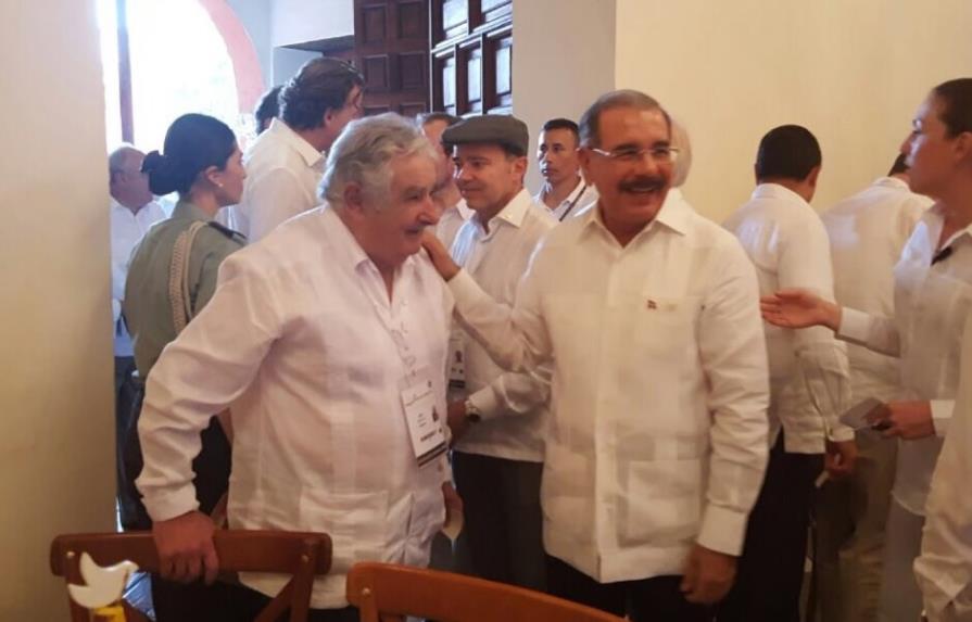 Presidente Medina se une a la “enorme alegría” de Colombia por acuerdo de paz