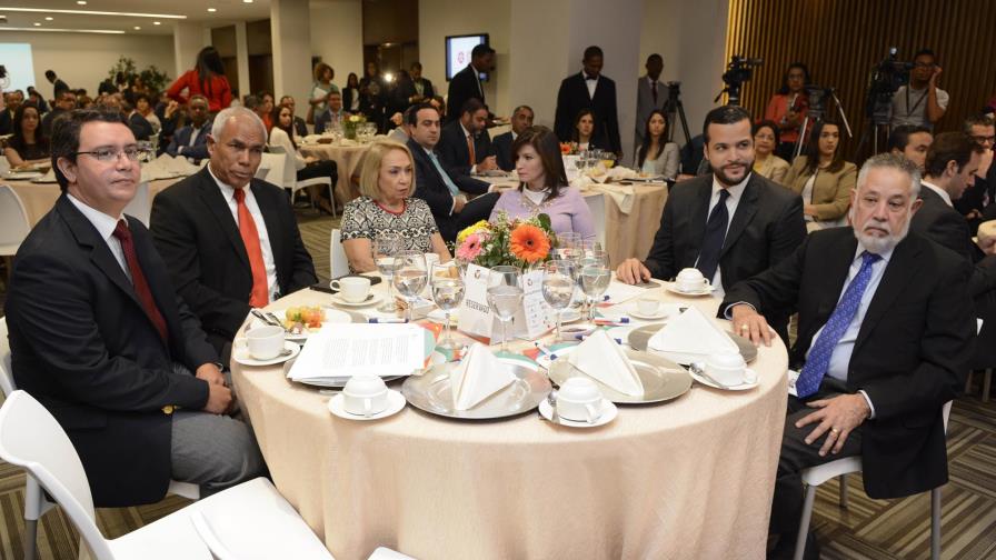 CONEP niega que Medina viole Constitución si salva el diálogo