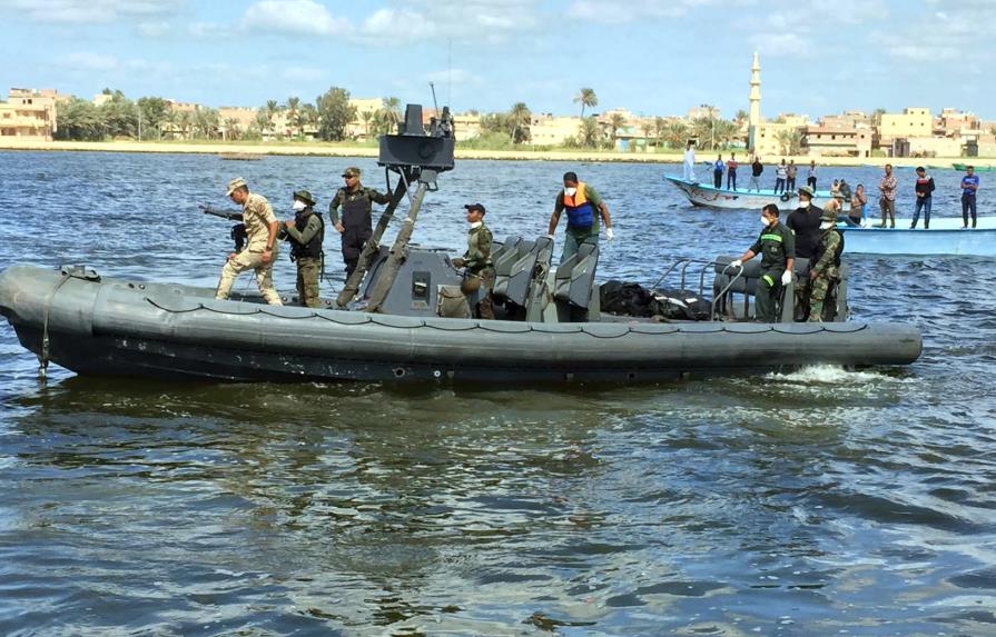 Suman más de 200 migrantes muertos en barco egipcio 