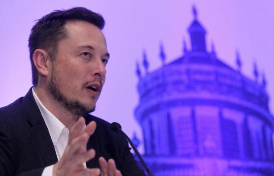 Empresario Elon Musk quiere iniciar colonización de Marte en 2022