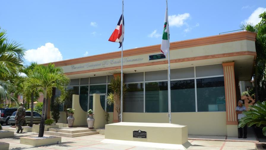 Gobierno dice está preparado para asistir población ante paso de onda tropical