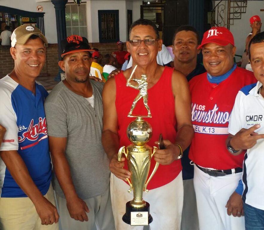 Equipos de Montecristi ganan torneos provincial de sóftbol