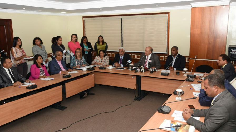 Comisión de diputados ha evaluado 163 expedientes de aspirantes a Cámara de Cuentas