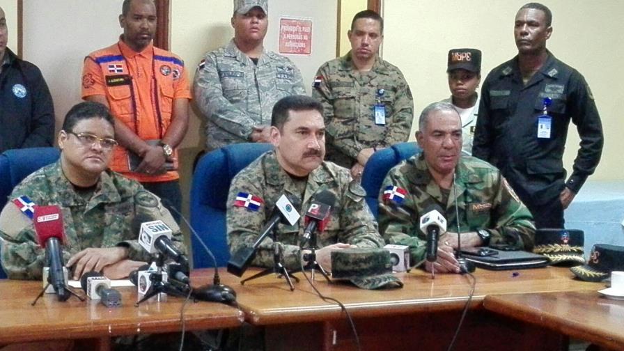 COE mantiene alerta ante incremento de categoría del huracán Matthew