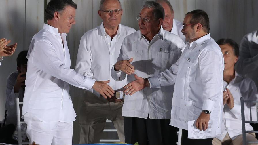 Santos y FARC, en lista de potenciales ganadores del Nobel 