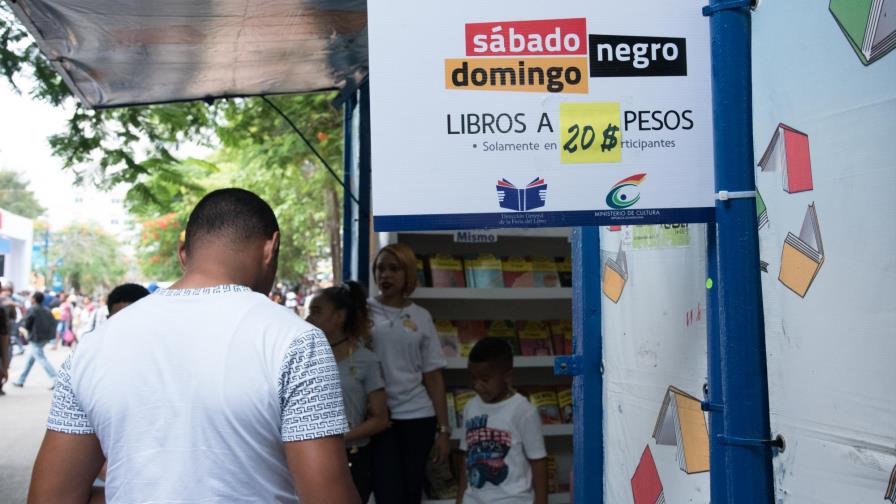 Pocas ventas y visitantes en el último fin de semana de la Feria del Libro