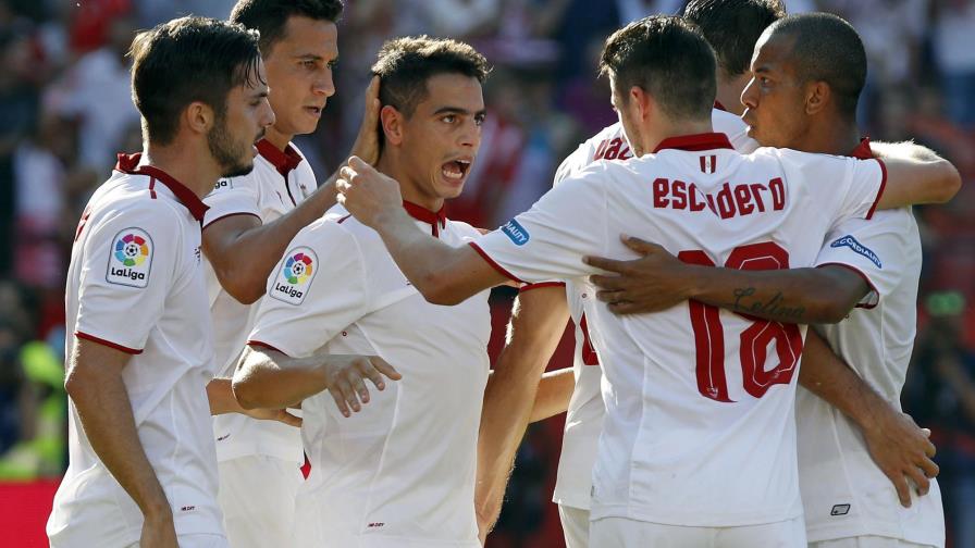 El Sevilla gana y asalta liderato de liga española 