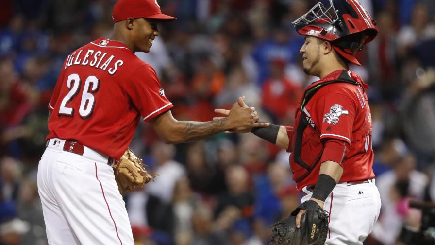Cachorros caen ante Rojos y Lester no alcanza 20 victorias 