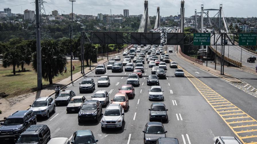 Impuestos Internos aumenta RD$300 y RD$800 al costo del marbete Impuestos Internos aumenta RD$300 y RD$800 al costo del marbete